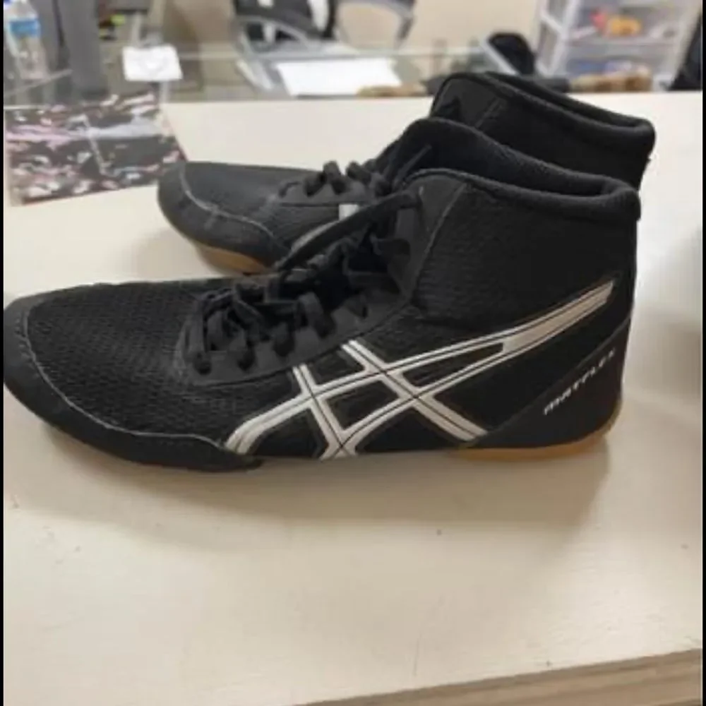 ASICS deadlift shoes